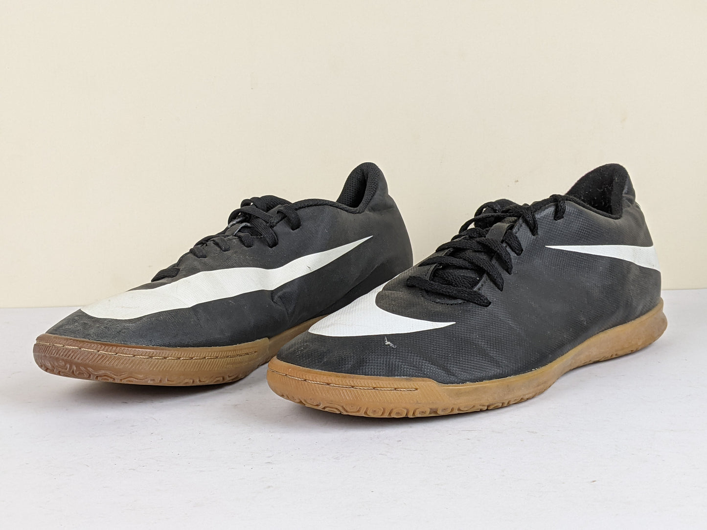 Nike Bravata IC 'Black/White