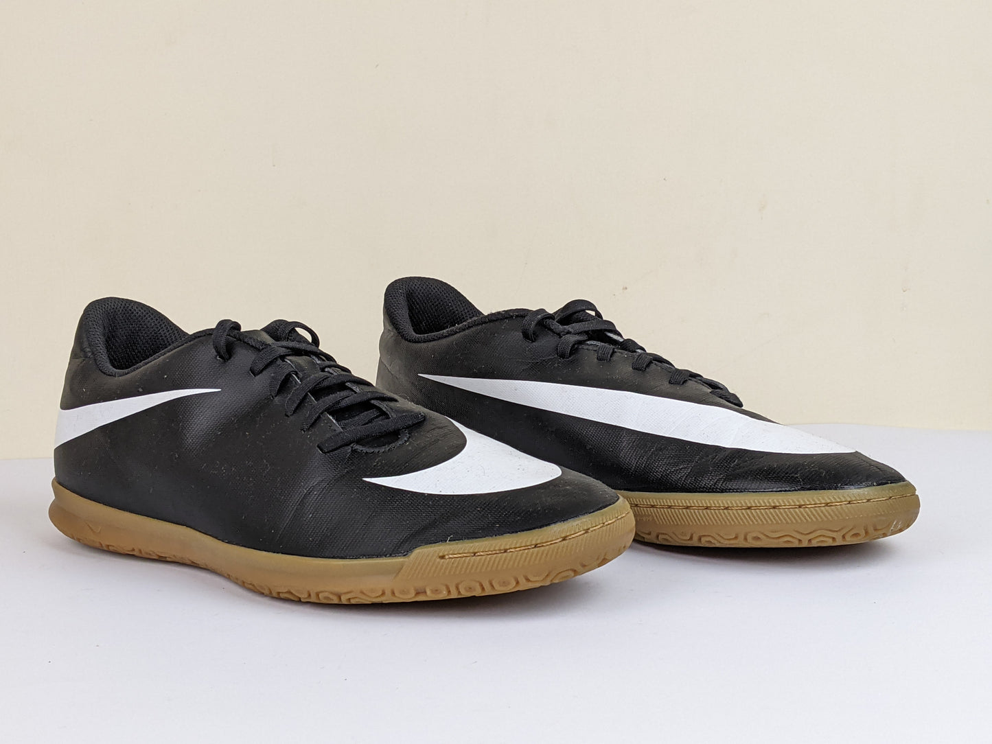 Nike Bravata IC 'Black/White