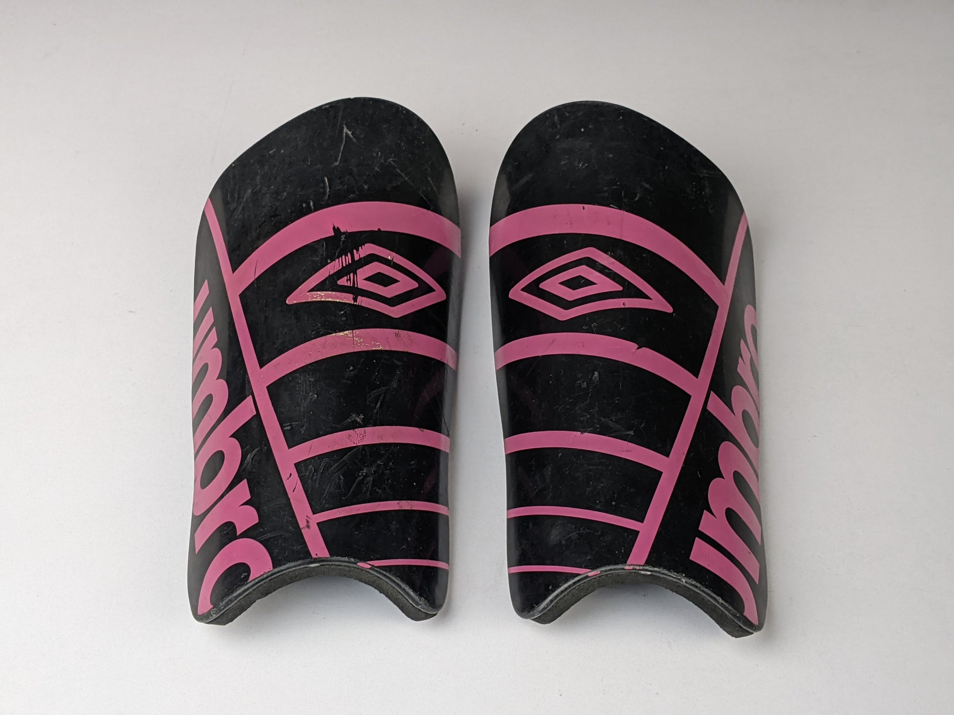 Umbro Shin Guards 'Black/Purple