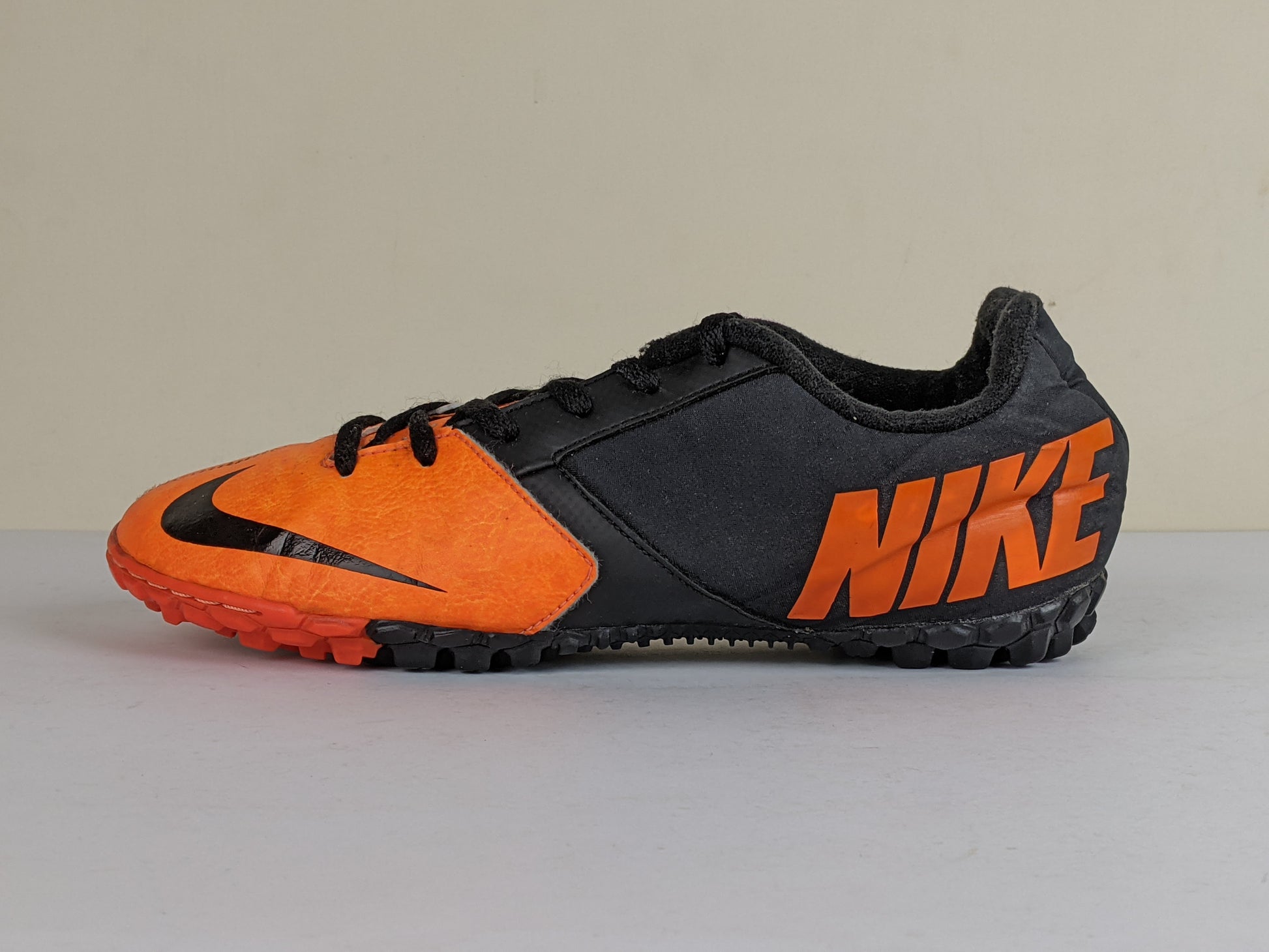 Nike Bomba 2 TF 'Black/Orange