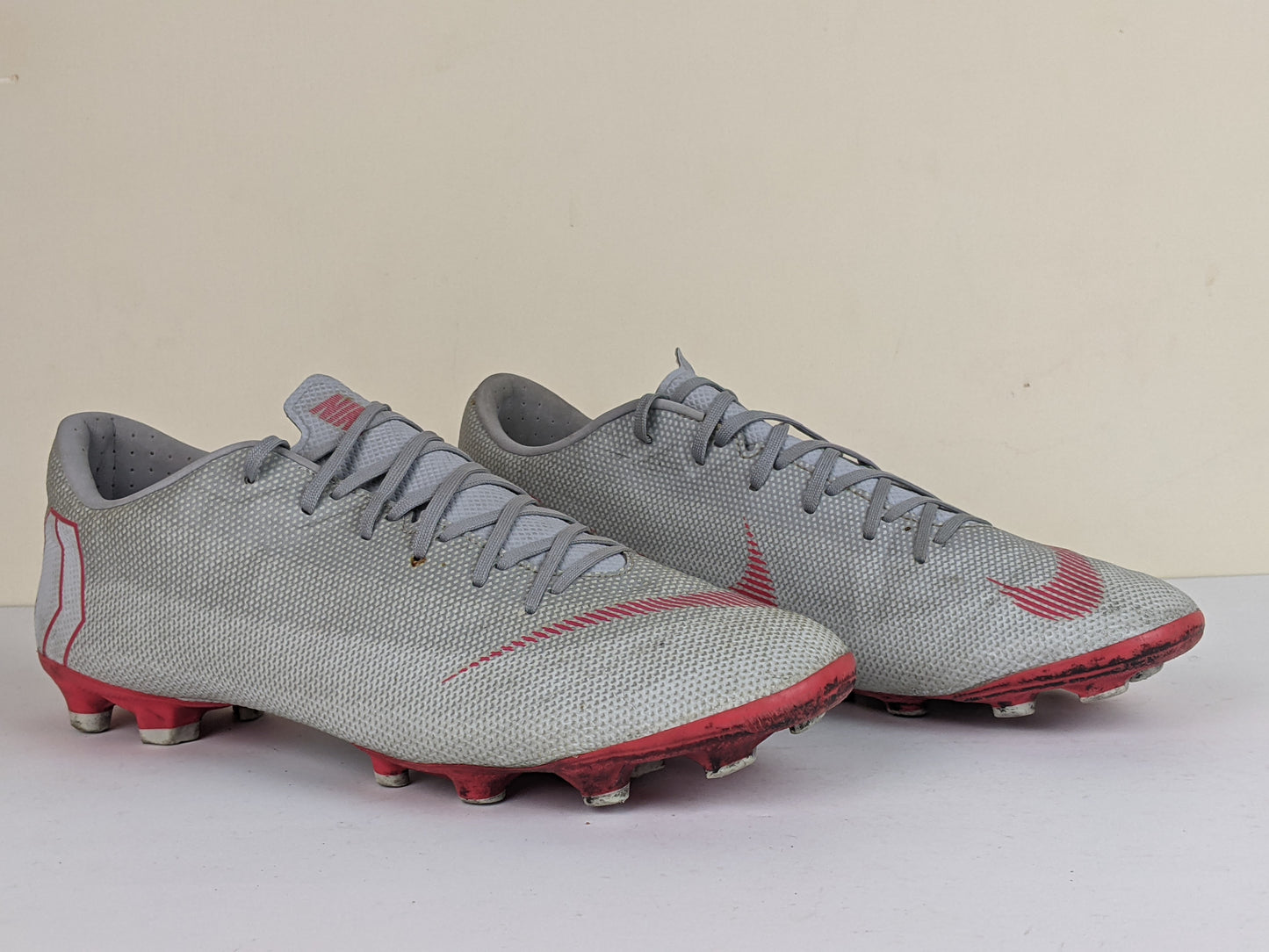 Nike Mercurial Vapor 12 Academy MG Raised On Concrete - Wolf Grey/Bright Crimson