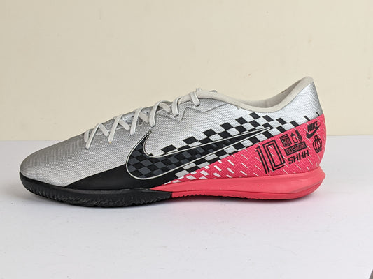 Nike Mercurial Vapor 13 Academy IC NJR Speed Freak - Chrome/Black/Red Orbit