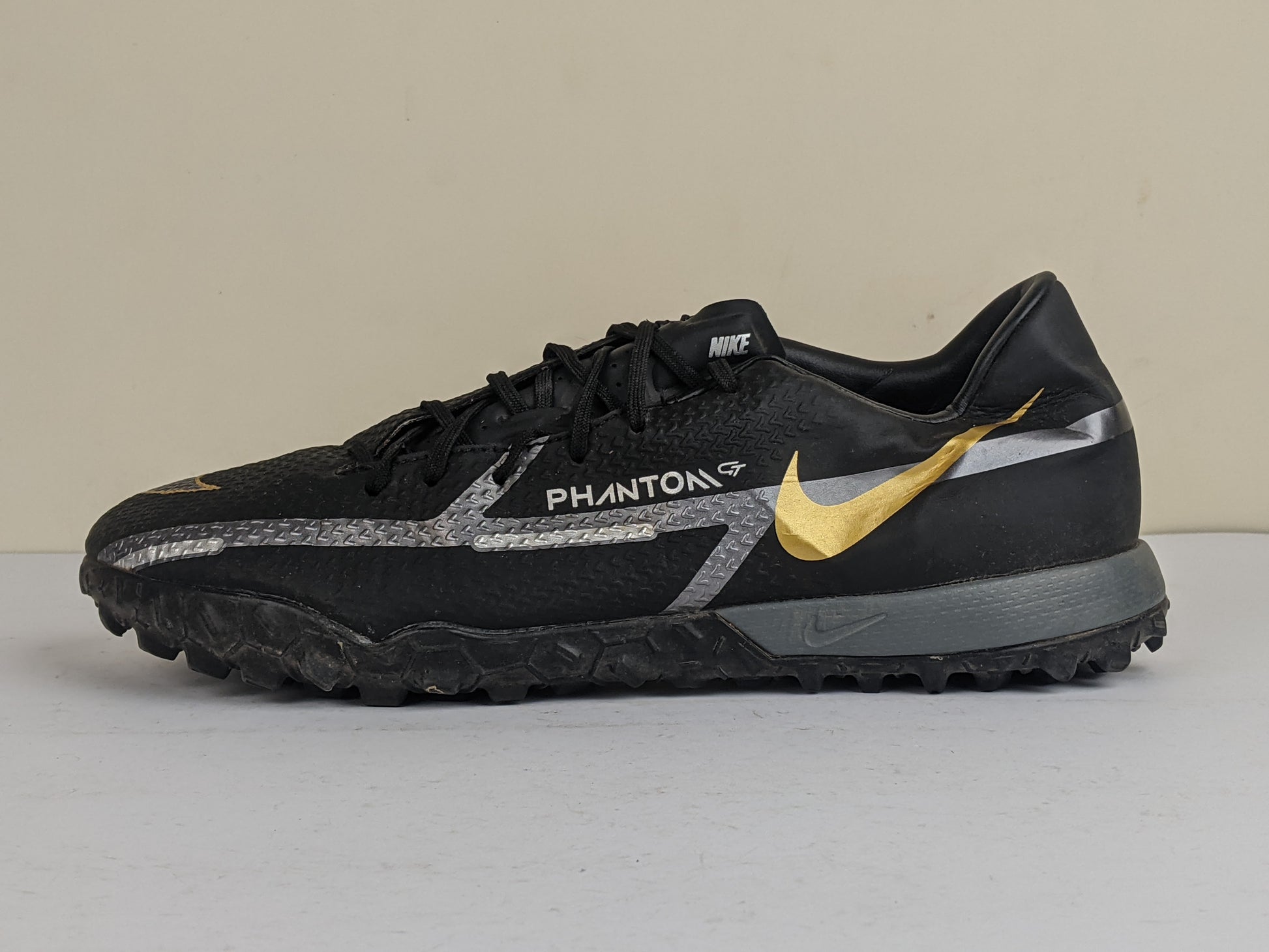 Nike Phantom GT 2 Academy TF Shadow - Black/Metallic Dark Grey/Metallic Gold