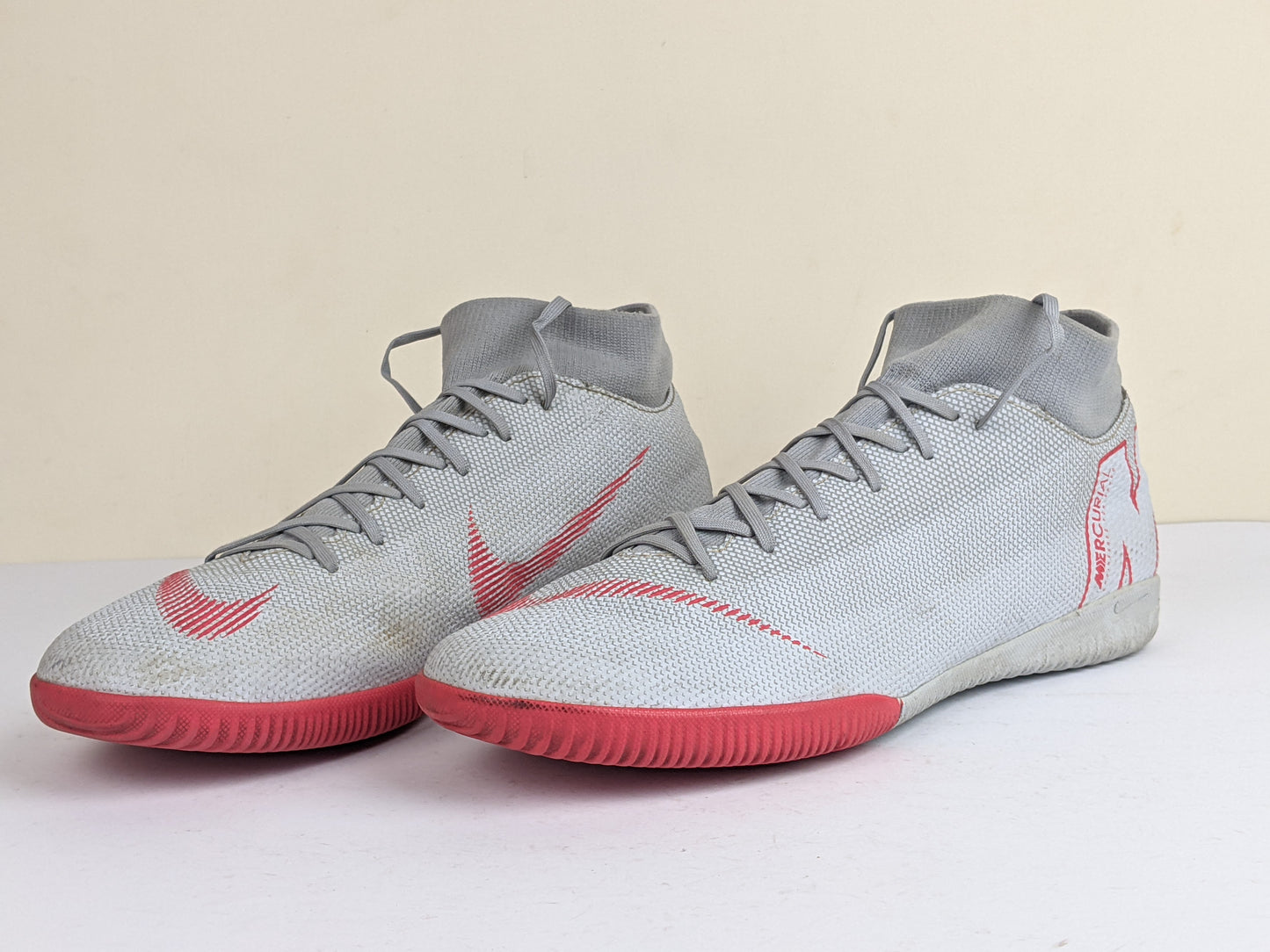 Nike Mercurial Superfly 6 Academy IC Raised On Concrete - Wolf Grey/Light Crimson