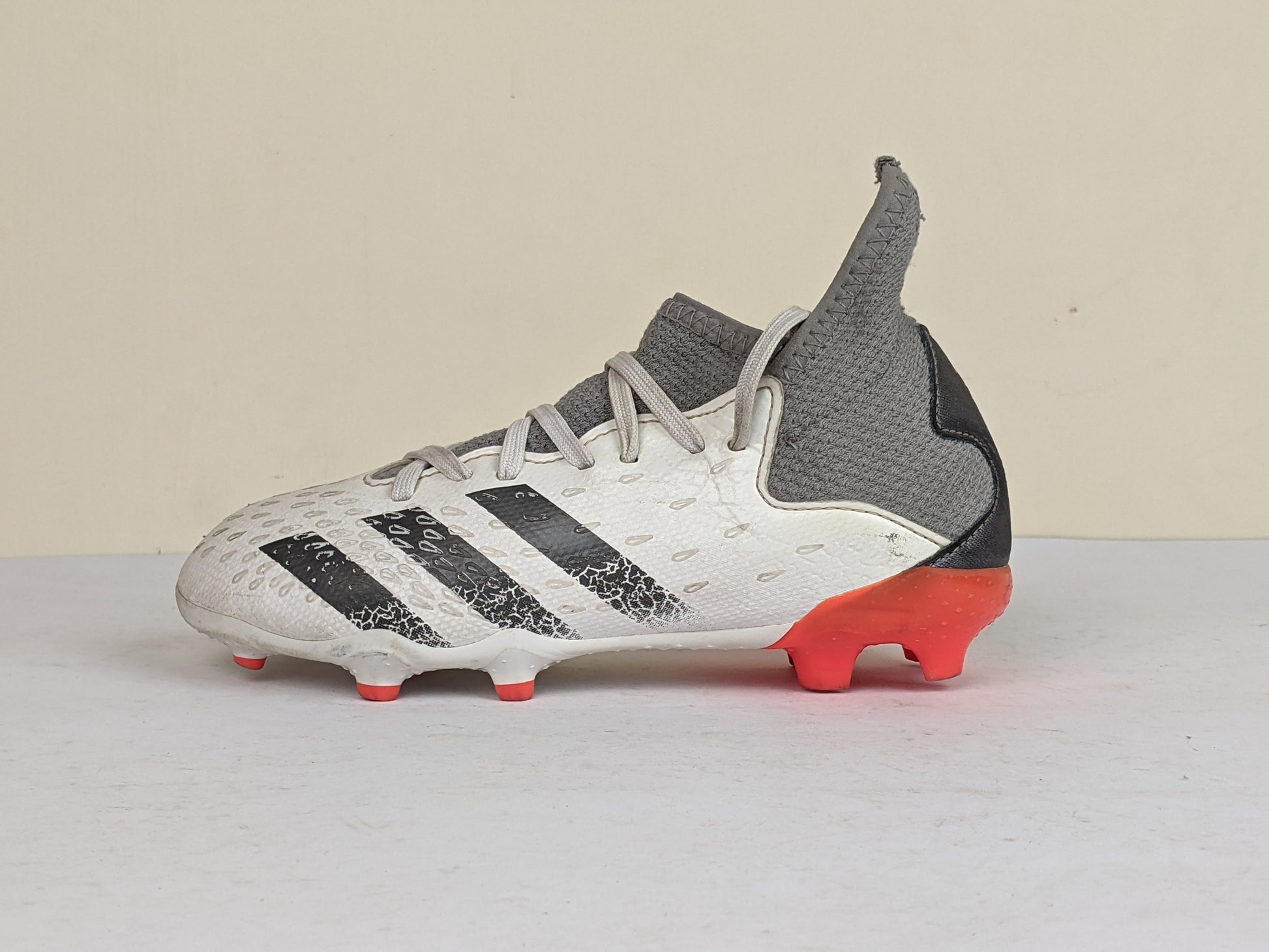 adidas Predator Freak .3 FG WhiteSpark - Footwear White/Iron Metal/Solar Red Kids