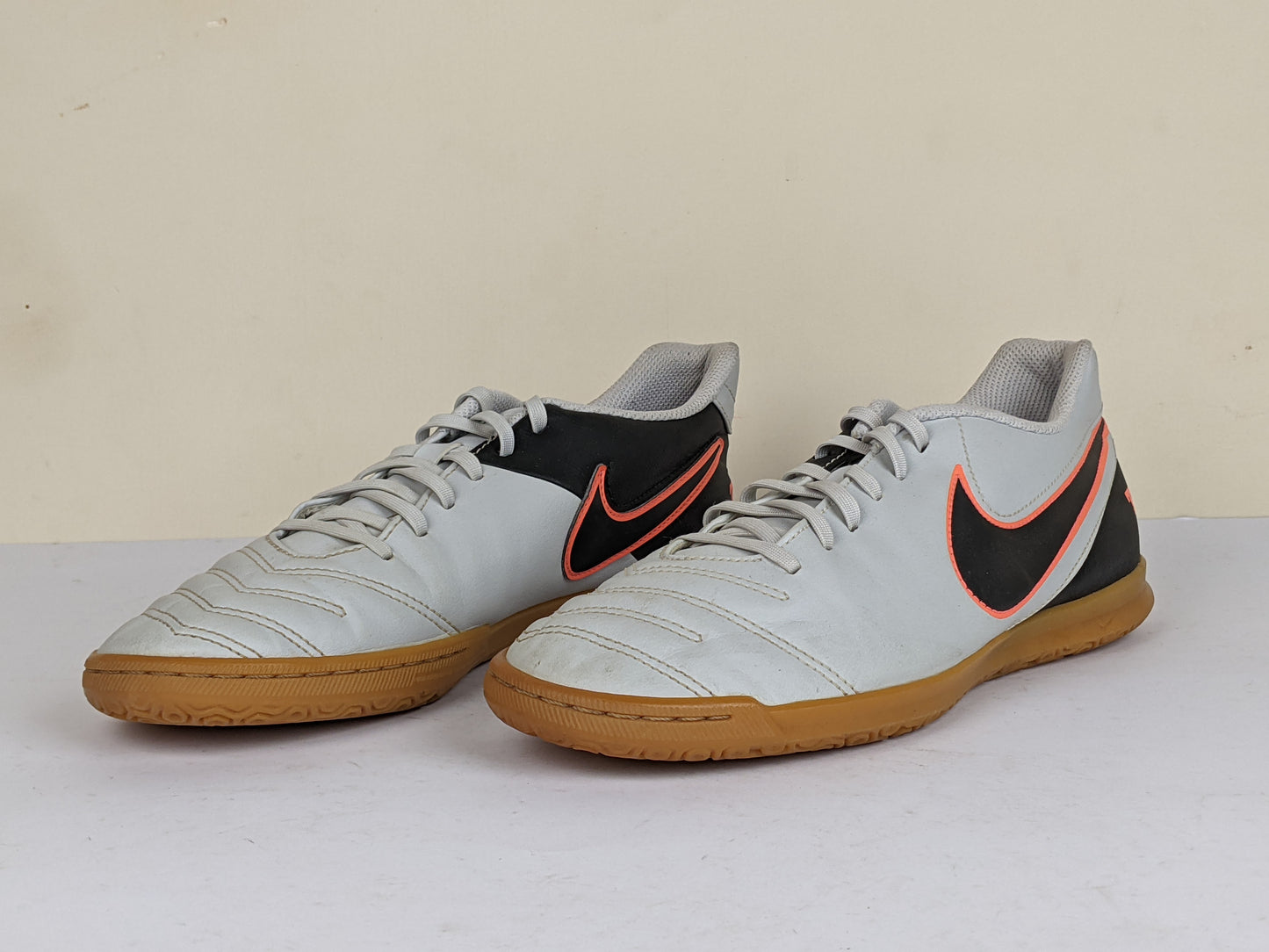 Nike Tiempo Rio III IC Pure Platinum/Black/Hyper Orange