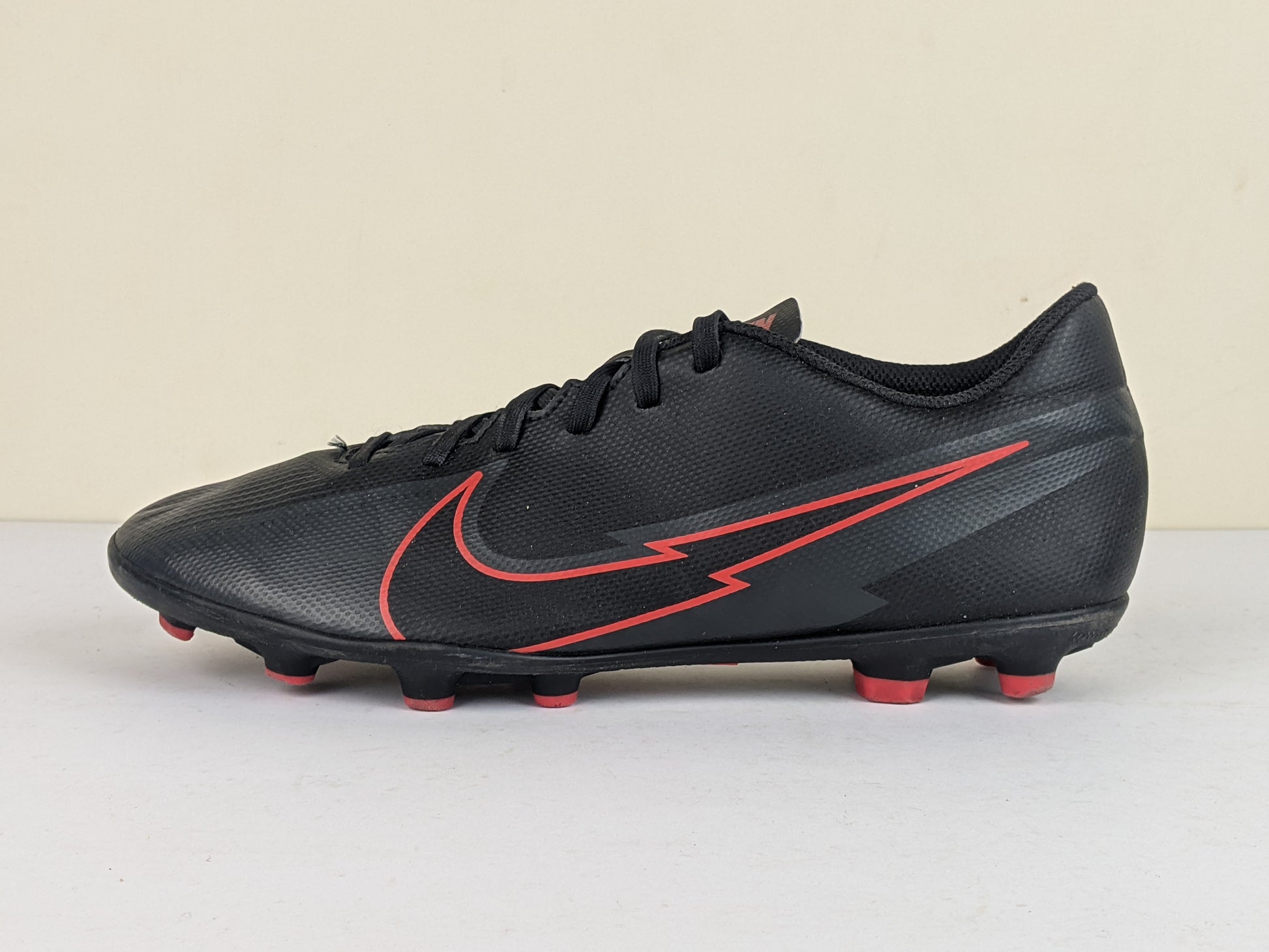 Nike Mercurial Vapor 13 Club MG Black X Chile Red - Black/Chile Red/Dark Smoke Grey