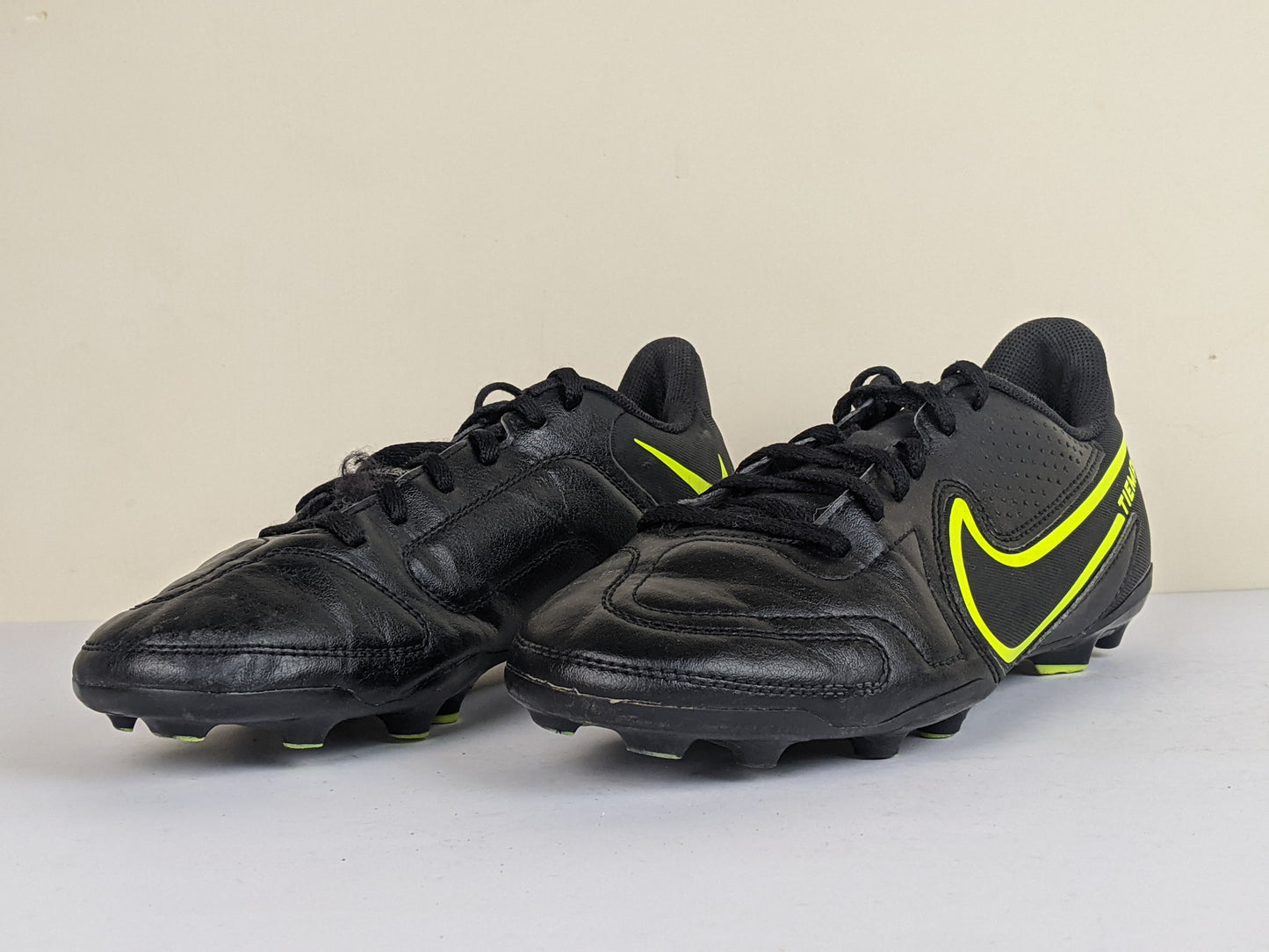 Nike Tiempo Legend 9 Club MG 'Black/Volt' Kids