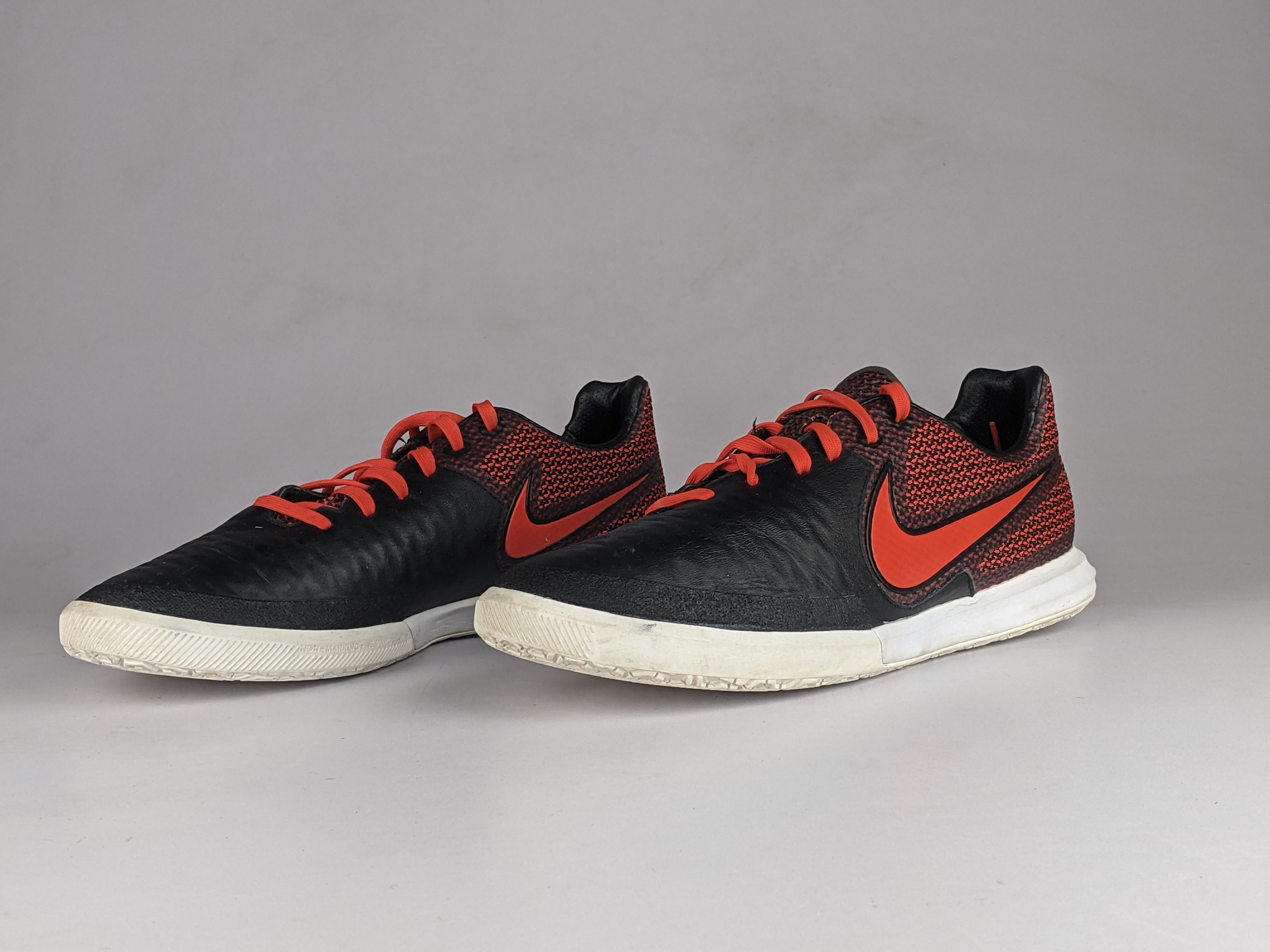 Nike MagistaX Finale IC Black Challenge Red White Athletic Corner