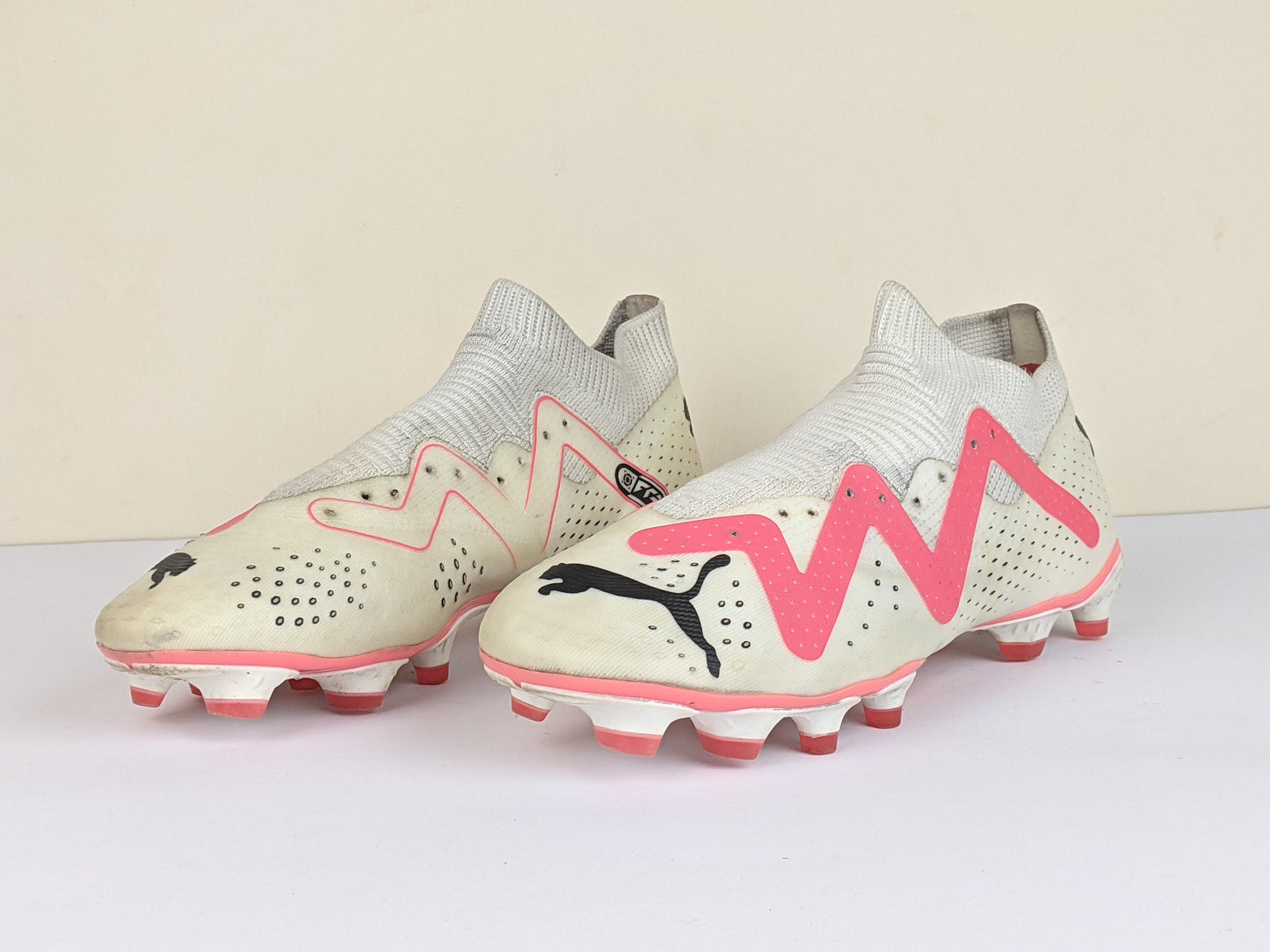 PUMA Future Match FG/AG Breakthrough - White/Black/Fire Orchid