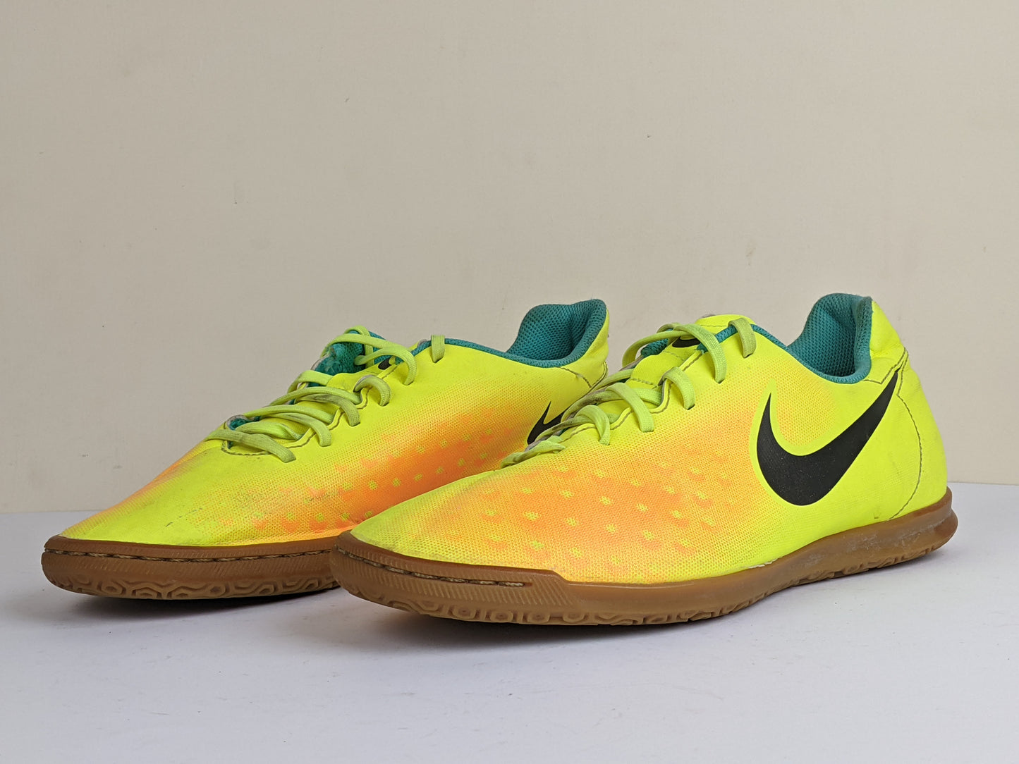 Nike Magista Ola II IC 'Yellow