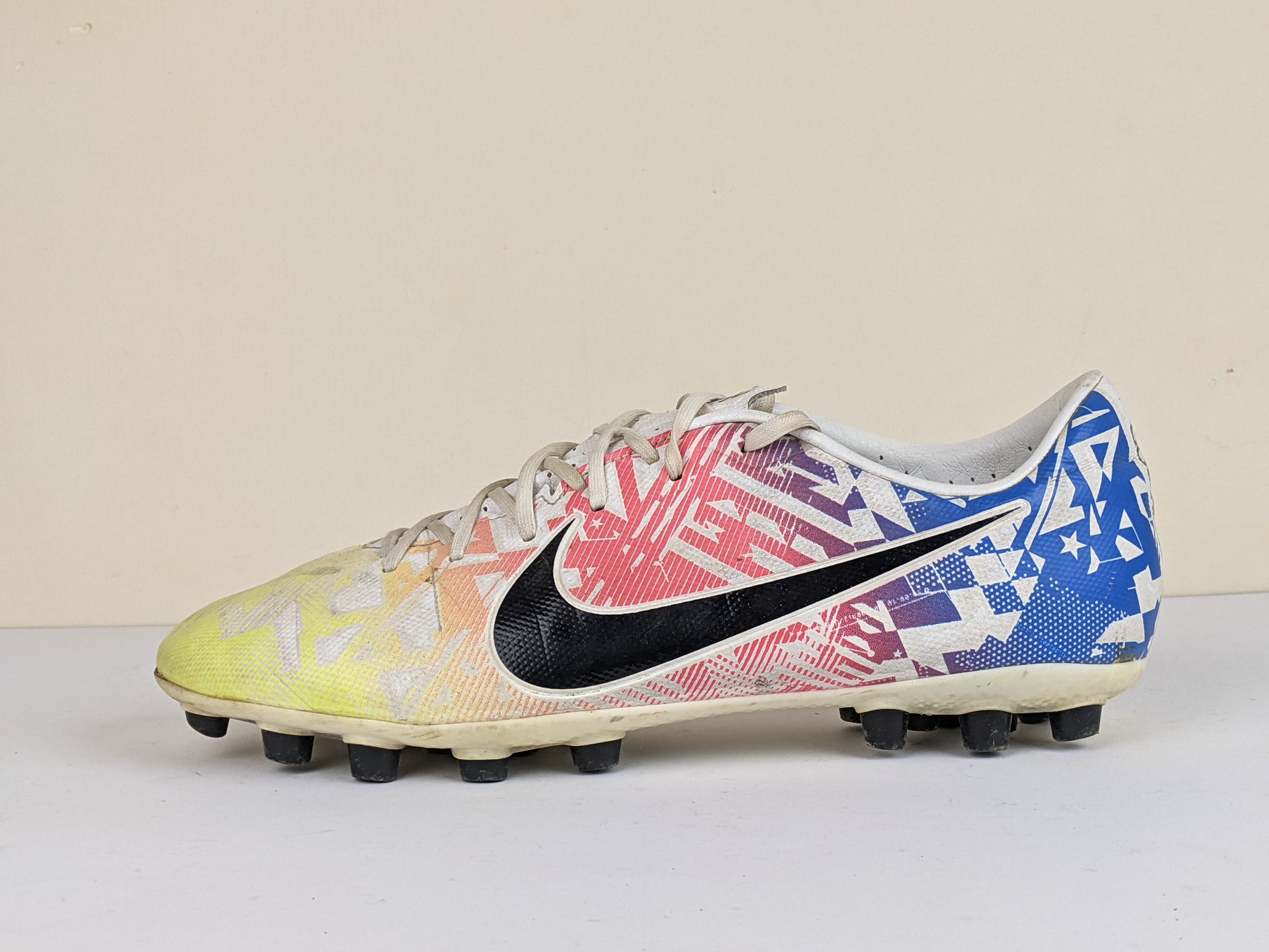 Nike Mercurial Vapor 13 Academy AG NJR Jogo Prismatico - White/Black/Racer Blue/Volt (Slightly Damaged)