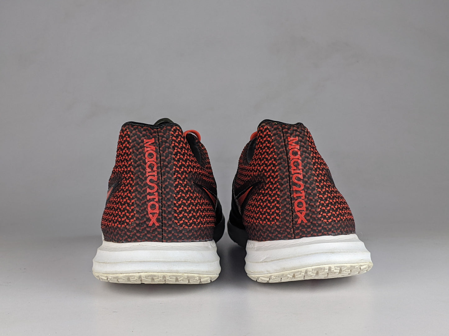 Nike MagistaX Finale IC Black/Challenge Red/White