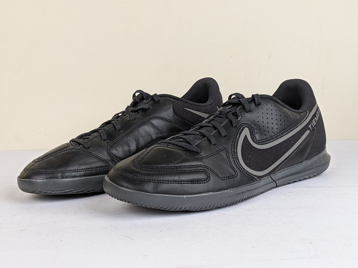 Nike Tiempo Legend 9 Club IC Renew - Black/Iron Grey