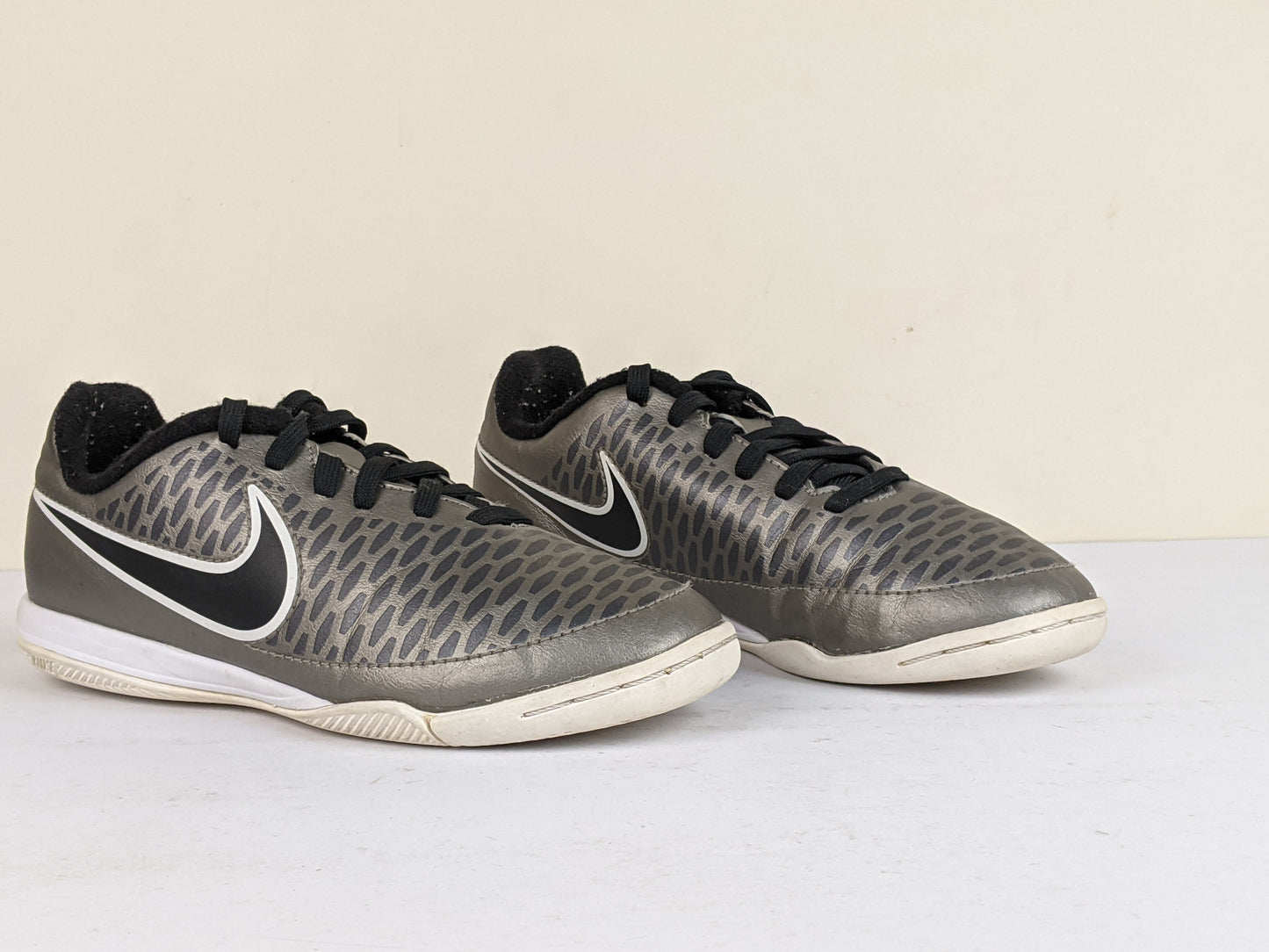 Nike Magista Onda IC Metalic Pewter/Black/White Kids (Slightly Damaged)