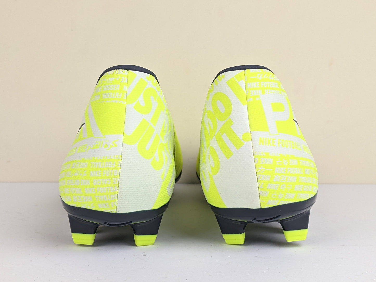 Nike Phantom Venom Academy FG New Lights - Volt/Obsidian(Brand New)