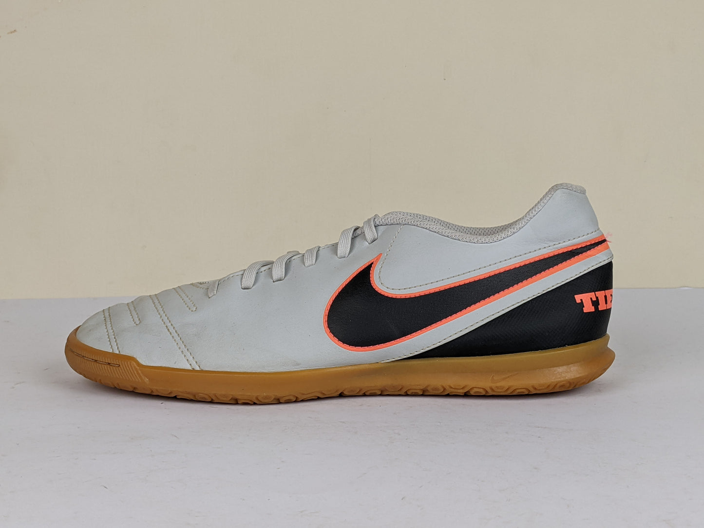 Nike Tiempo Rio III IC Pure Platinum/Black/Hyper Orange