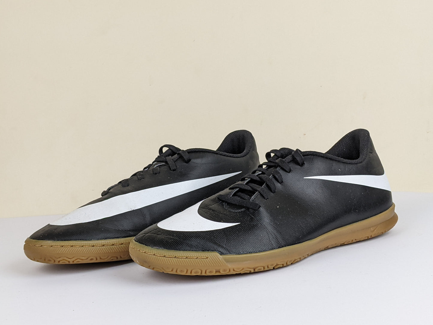 Nike Bravata IC 'Black/White