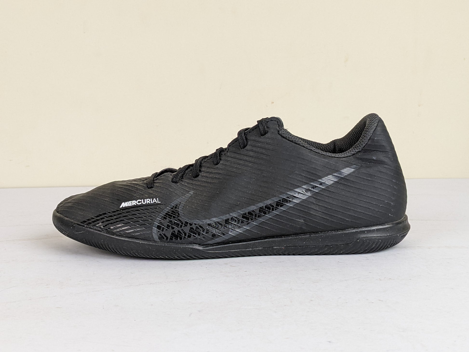 Nike Mercurial Vapor 15 Club IC - Black/Smoke Grey/Summit White/Volt