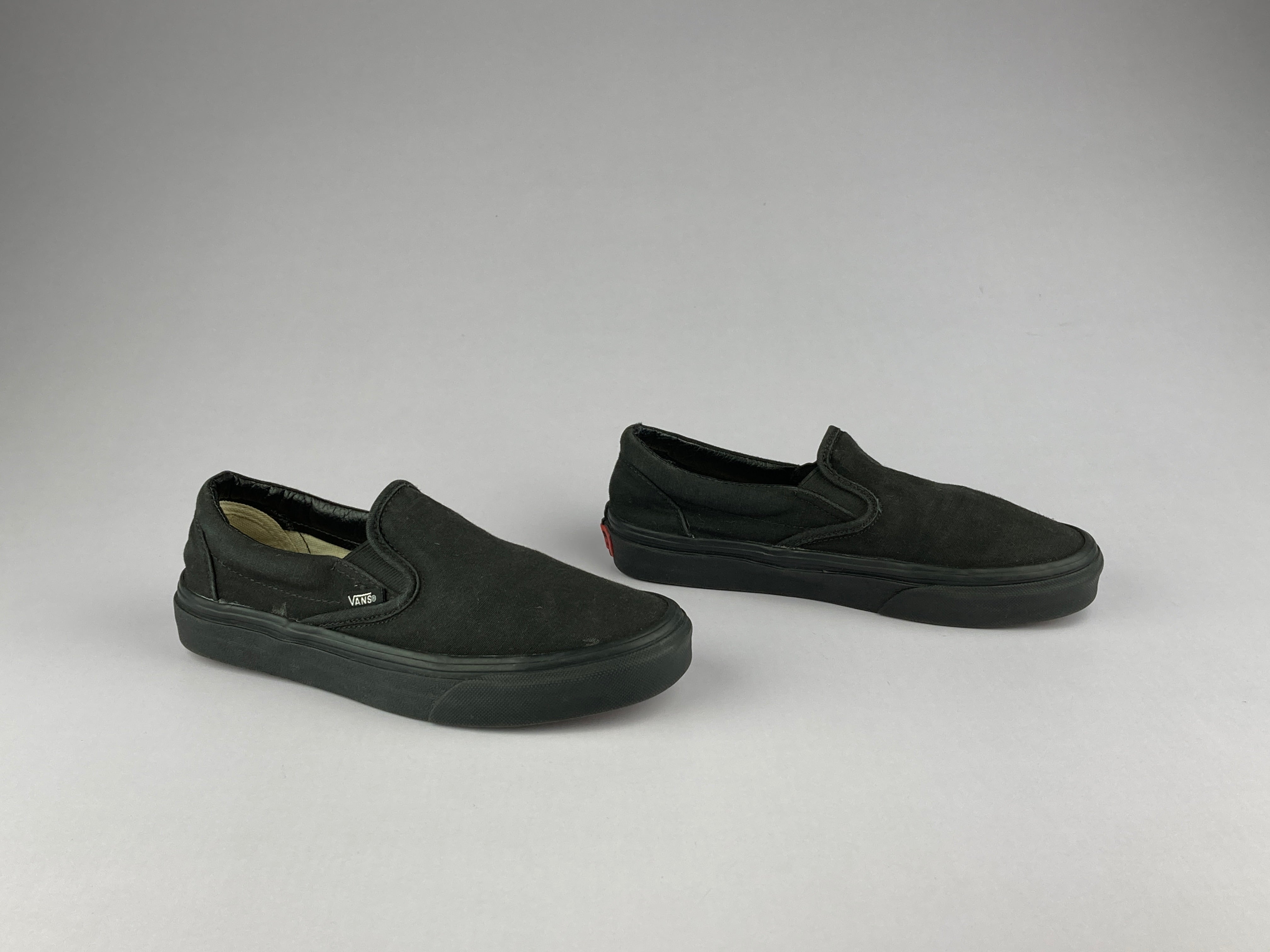 Vans Off the Wall Slip-on 'All Black' – Athletic Corner