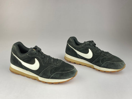 Nike MD Runner 2 Suede 'Black/White/Gum' aq9211-001